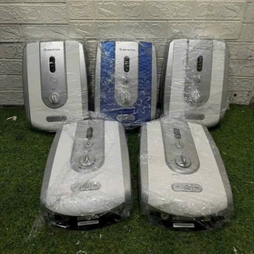 Máy nước nóng trực tiếp Ariston